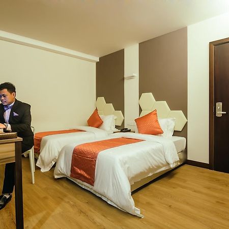 Memoire Hornbill Hotel Kuching Extérieur photo