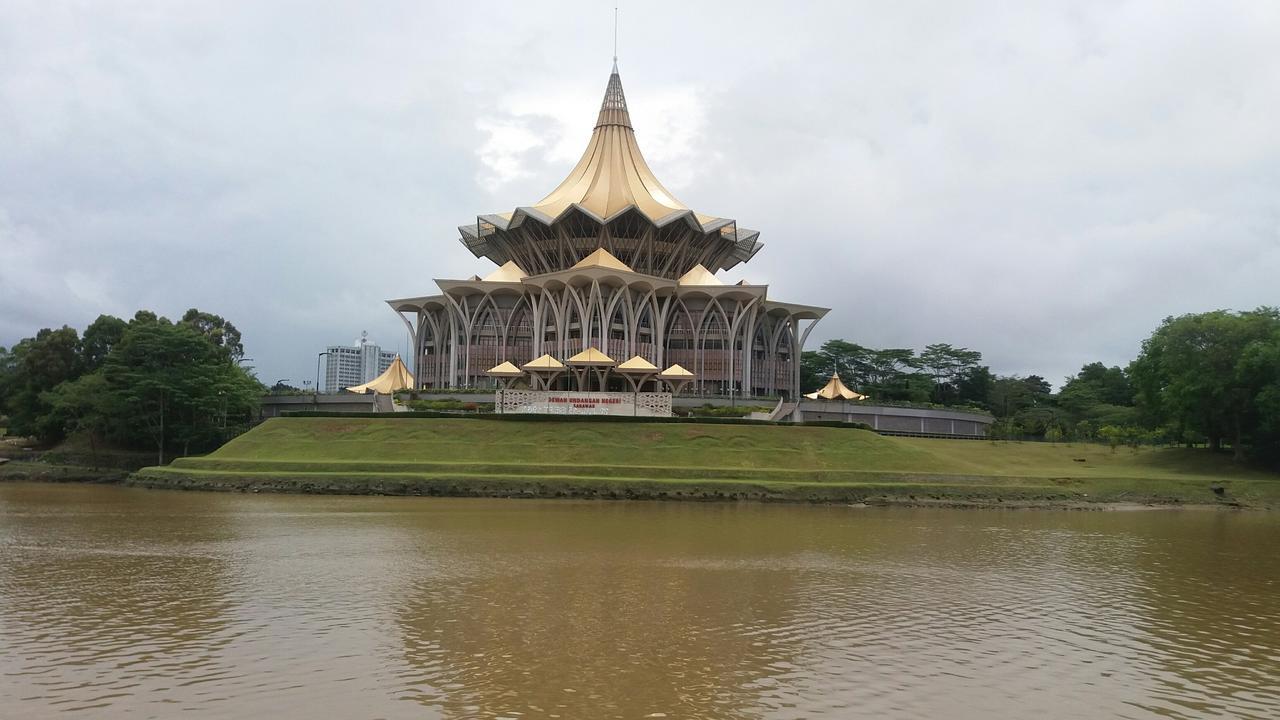 Memoire Hornbill Hotel Kuching Extérieur photo