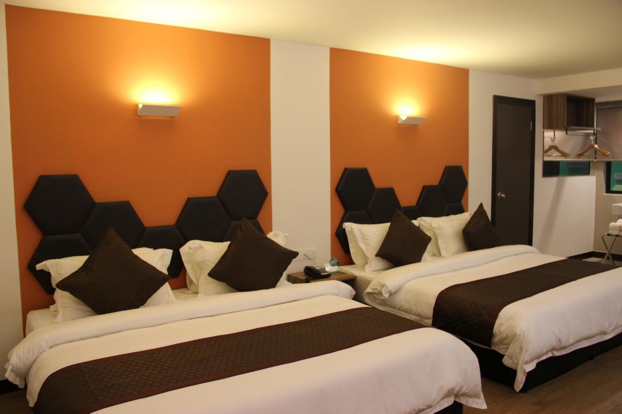 Memoire Hornbill Hotel Kuching Extérieur photo
