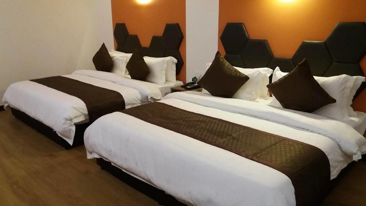 Memoire Hornbill Hotel Kuching Extérieur photo