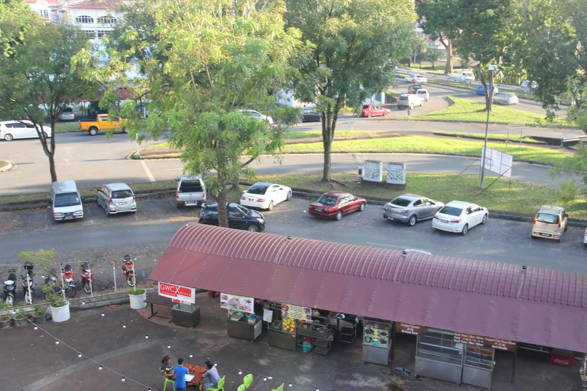 Memoire Hornbill Hotel Kuching Extérieur photo