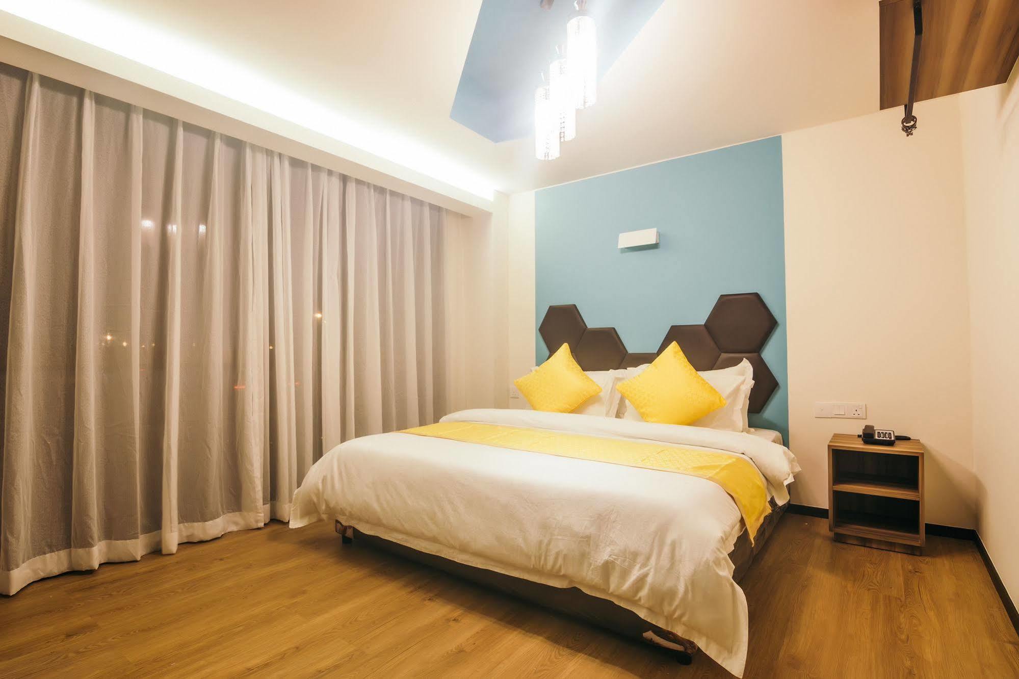 Memoire Hornbill Hotel Kuching Extérieur photo